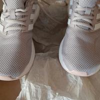 scarpe da ginnastica  donna  marca  adidas 