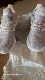 scarpe da ginnastica  donna  marca  adidas 