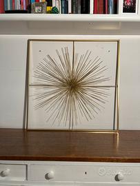 2 Decorazione da parete in fili di metallo dorato