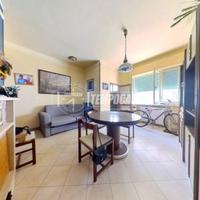 CASA SINGOLA SU PIU' PIANI DA RIMODERNARE