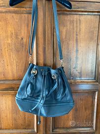 Borsa a secchiello in ecopelle