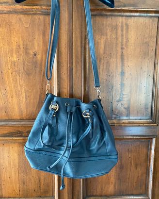 Borsa a secchiello in ecopelle