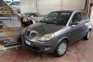Lancia Ypsilon 1.2 16V Platino