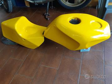 serbatoio e sella Yamaha rd350
