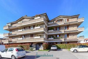 Appartamento di 75 m² con 3 locali e box auto a Se