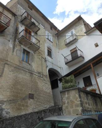 Casa indipendente di 140 m² con più di 5 locali e 