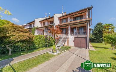 SPLENDIDA VILLA LIBERA SU TRE LATI CON AMPIO GIARD