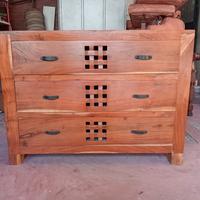 cassettiera etnica in olivo 