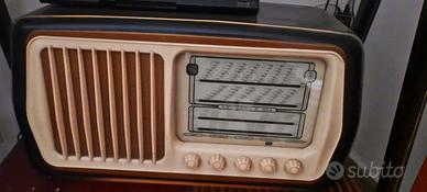 Radio a valvole Kennedy modello K 404