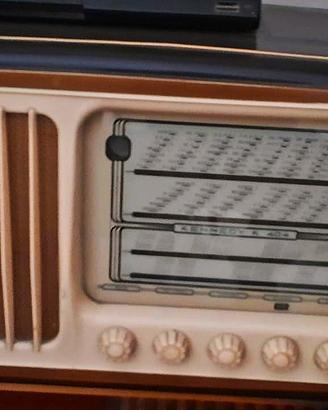 Radio a valvole Kennedy modello K 404