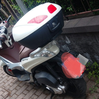 Beverly 300 i