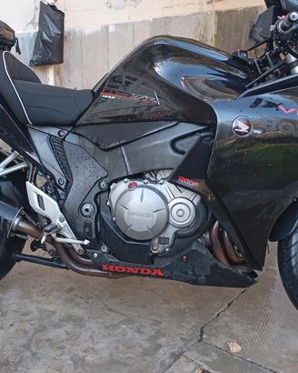 stupenda  Honda VFR 1200 f  