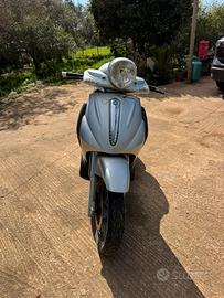 Piaggio Beverly 500 anno 2004