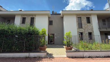 Appartamento di 128 m² con 3 locali e box auto a L