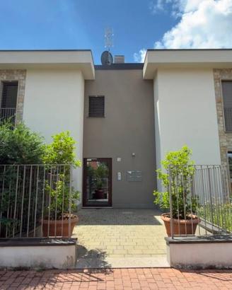 Appartamento di 128 m² con 3 locali e box auto a L