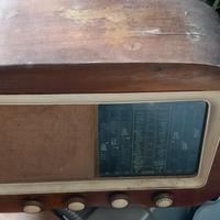 vecchia radio a valvole