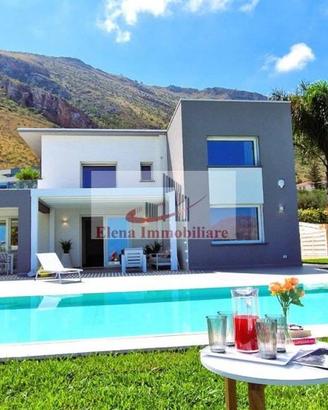 Villa di 150 m² con più di 5 locali a Castellammar