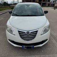 🚗 Lancia Ypsilon 1.2 GPL  Gold