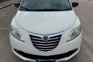 🚗 Lancia Ypsilon 1.2 GPL  Gold