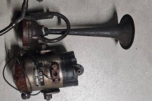 Coppia Trombe anni 70 Boss