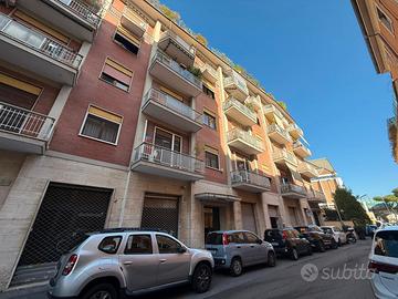 Negozio ampia metratura ad.te san pietro