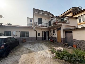 S/indipendente su due livelli 80 mq - san prisco