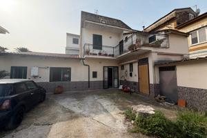 S/indipendente su due livelli 80 mq - san prisco