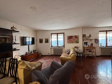 Quadrilocale al piano primo in zona centrale