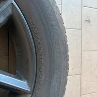 4 cerchi non picchiati con gomme da neve