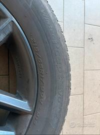 4 cerchi non picchiati con gomme da neve