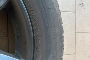 4 cerchi non picchiati con gomme da neve