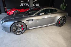 Aston Martin Vantage V8
