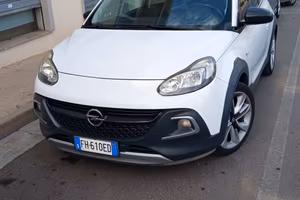 Opel Adam rocks