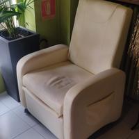 Poltrona pieghevole con rotelle