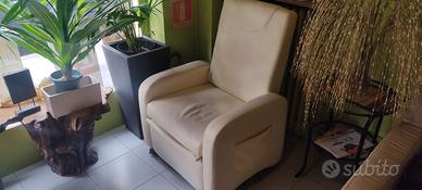 Poltrona pieghevole con rotelle