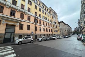 MAGAZZINO A TRIESTE