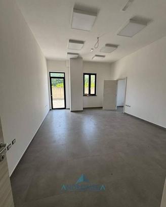 Immobile di 350 m² a San Marcellino