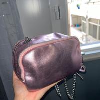 Borsa tracolla rosa metallizzata