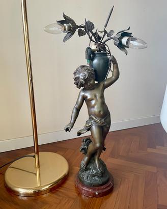 Antica scultura in bronzo elettrificata con putto