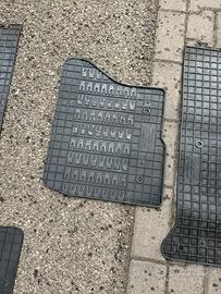 Tappetini in gomma LAND ROVER DISCOVERY V 2017