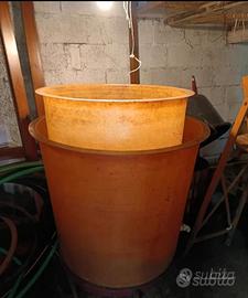 cisterne per vino o acqua 
