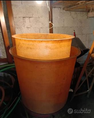 cisterne per vino o acqua 