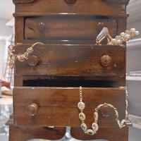 mobiletto porta gioielli