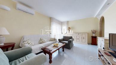 4 LOCALI + DOPPI ACC.RI SERVITO DA ASCENSORE, COMP