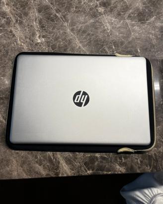 Pc portatile HP + Custodia HP + Tavoletta grafica