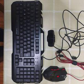 Tastiera e mouse da gaming con RGB + webcam HD/mic