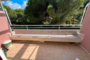 Bilocale con terrazza-piscina-aria condizionata