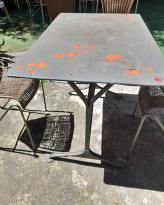 Tavolo da giardino 