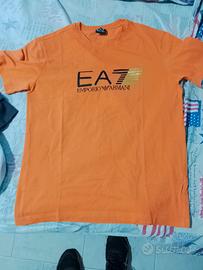 t-shirt emporio Armani 
