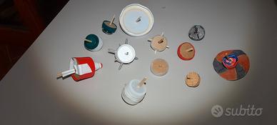 Set di 12 trottole funzionanti fatte a mano